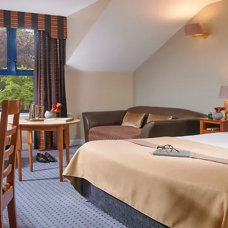 Hotel The Parkavon 3*